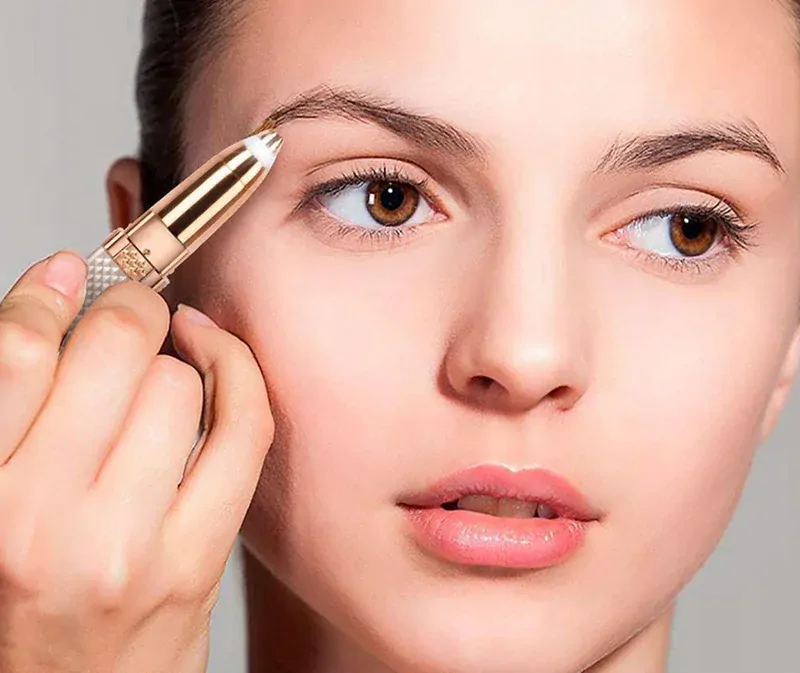 Odstraňovač chĺpkov a zastrihávač obočia 4v1 ružový