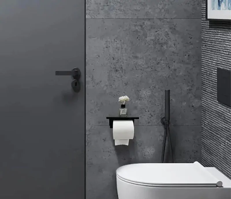 Nástenný držiak na toaletný papier s poličkou kovový