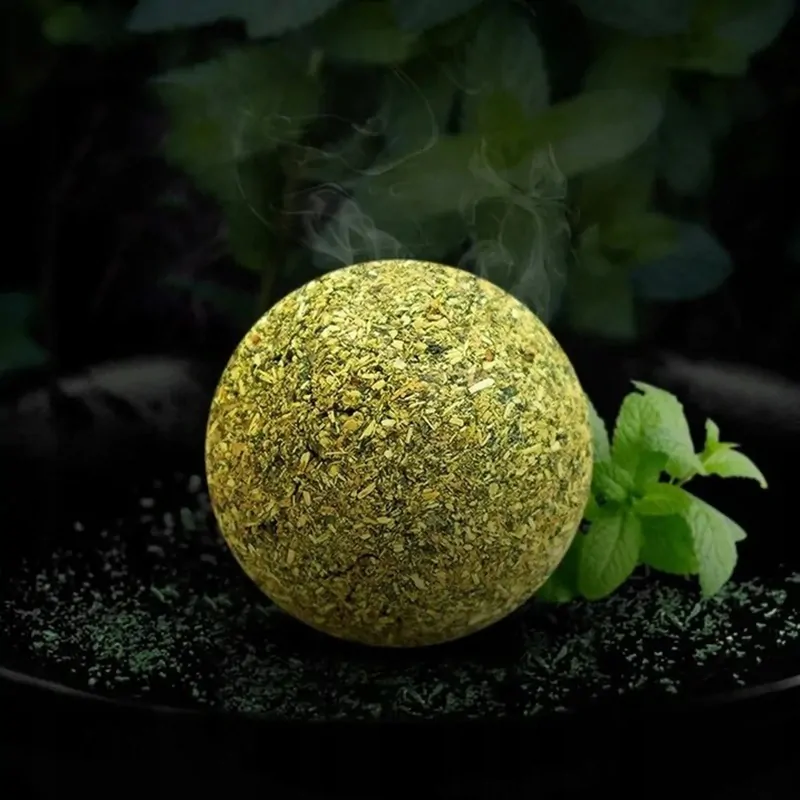 Nuxie Hračka pre mačku loptička z mačacej mäty