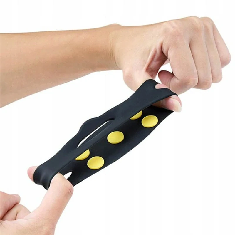 Protišmykové návleky na topánky s kovovými hrotmi