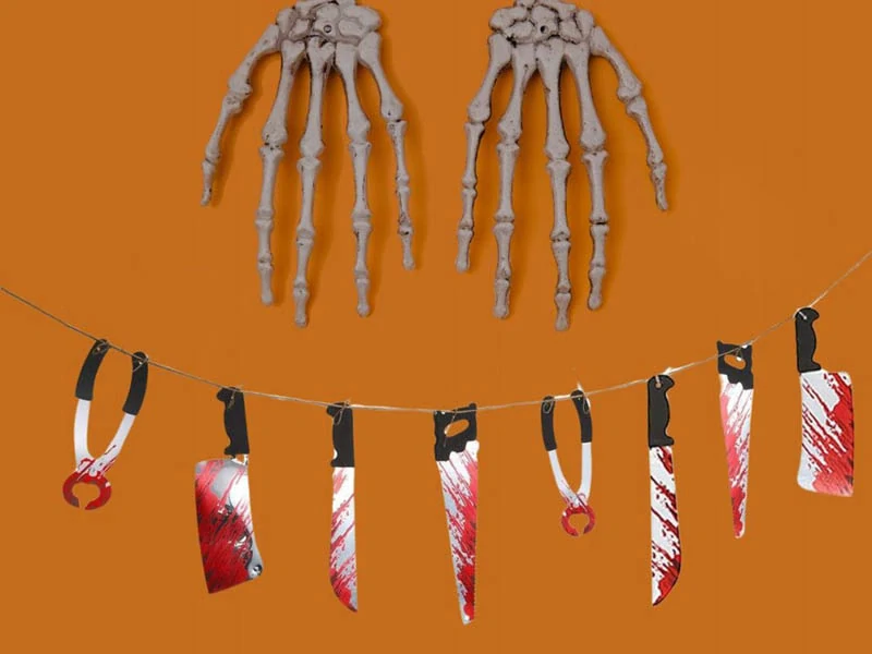 Halloweenska girlanda Krvavé nástroje 2m