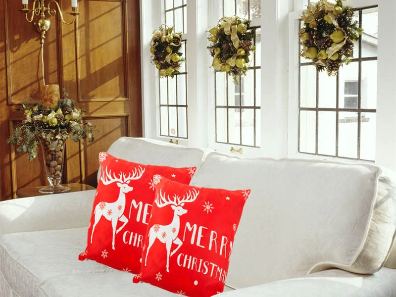 Vianočná obliečka vankúš 45x45cm Sob červená