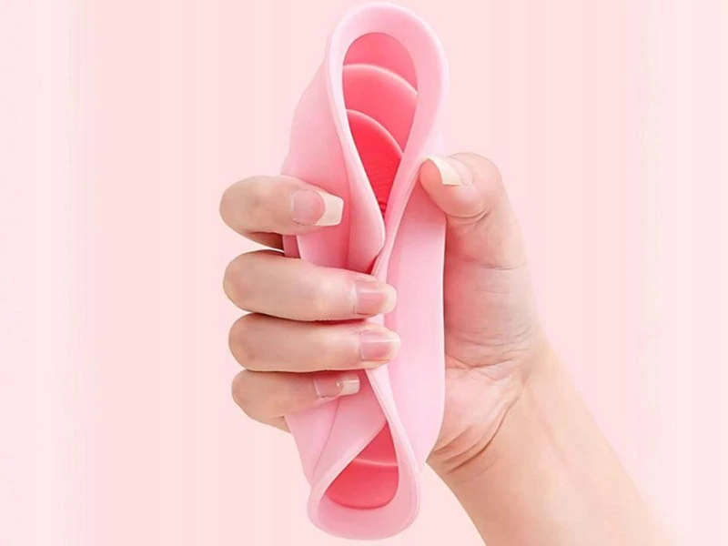 Silikónová miska na čistenie štetcov a hubiek na make-up