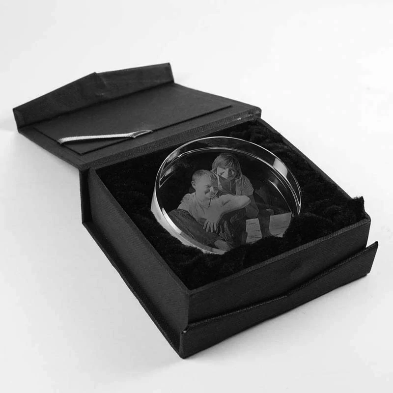 Sklenená kryštálová plaketa s gravírovaním vlastnej fotografie kruh 8cm