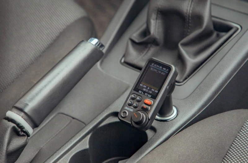 Bluetooth Transmiter FM BT93 s USB, ekvalizérom a čítačkou kariet SD