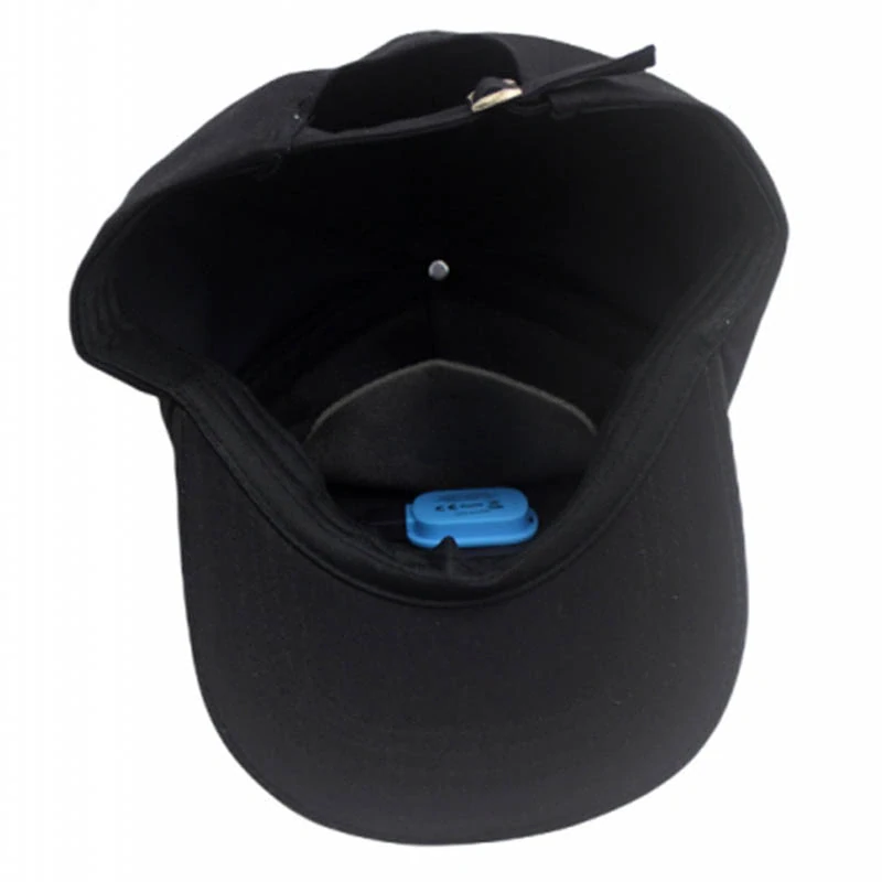 Šiltovka s LED baterkou