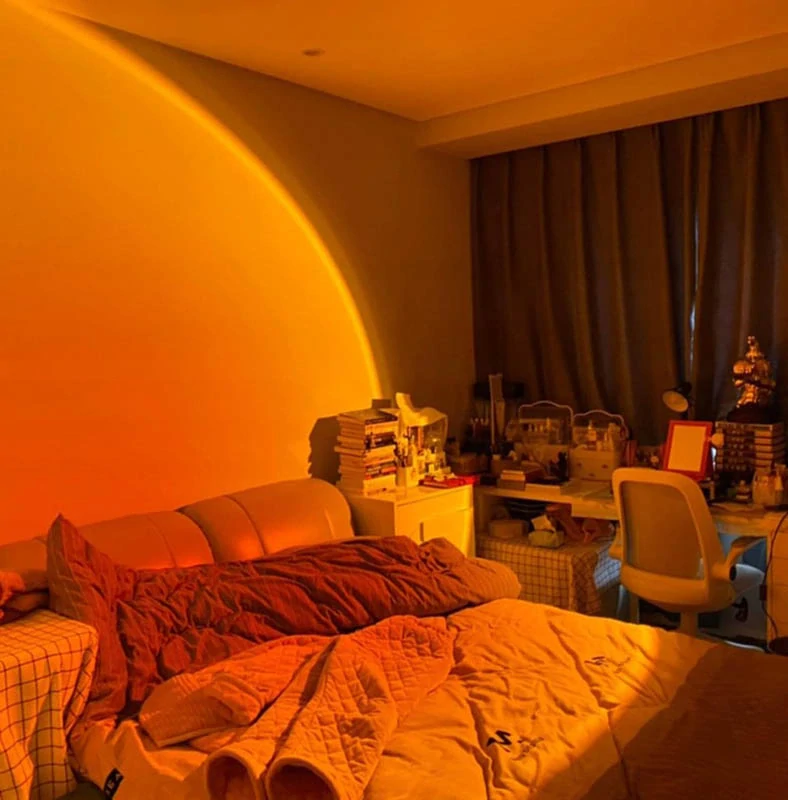 Lampa s projektorom západu slnka s diaľkovým ovládaním