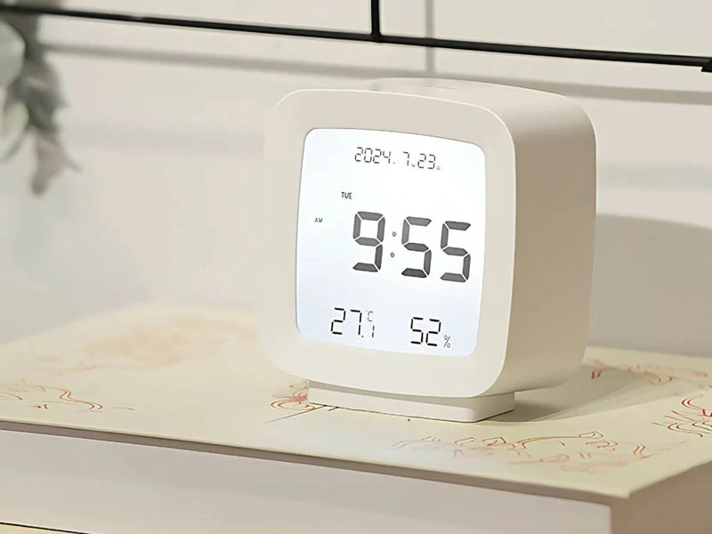 Digitálny LED budík s meteostanicou biely