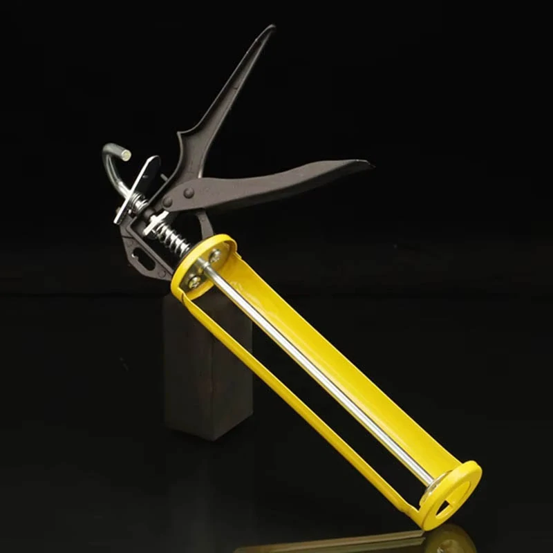 Pištoľ na silikón s kovovým piestom