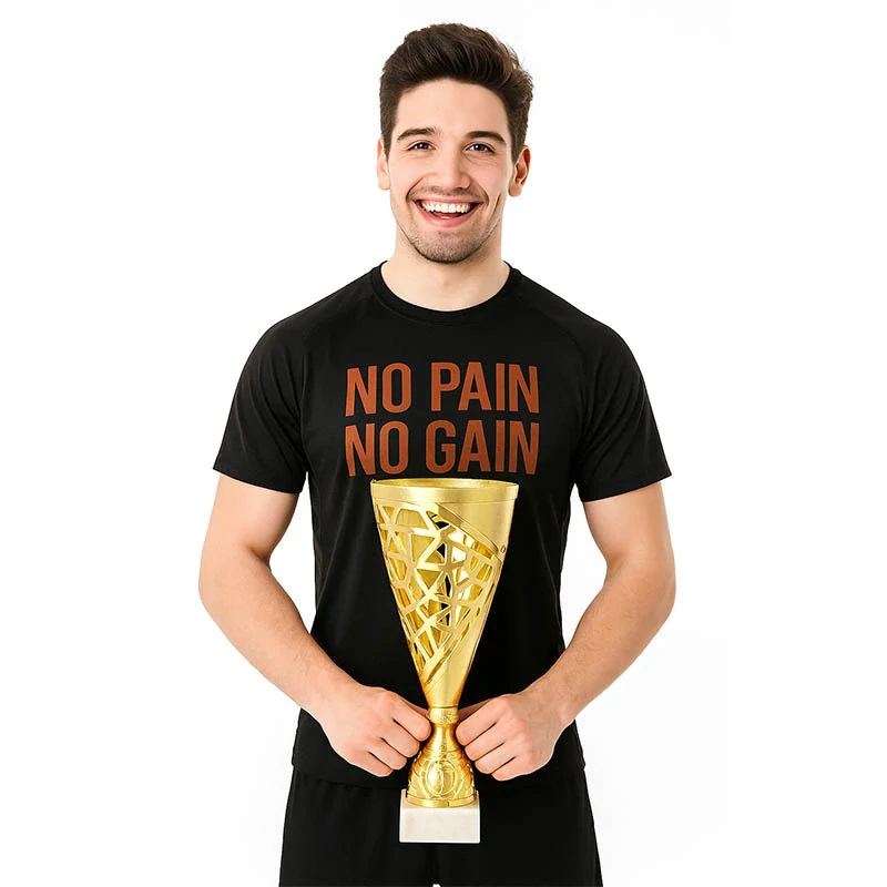 Trofej - Pohár zlatý: výška 33 cm