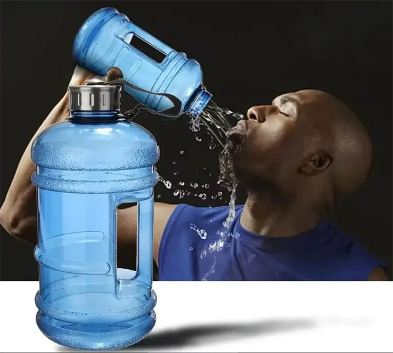 Športová fľaša na vodu 2,2L