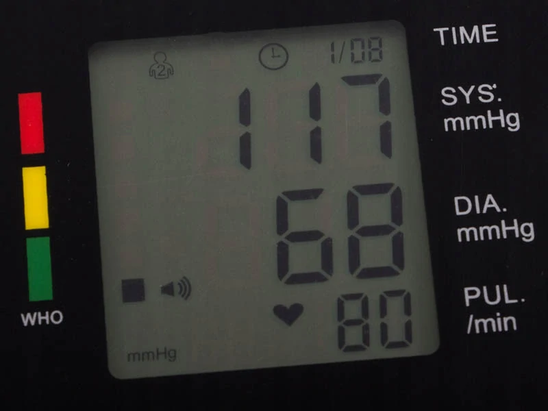 Digitálny tlakomer na rameno BP-S01