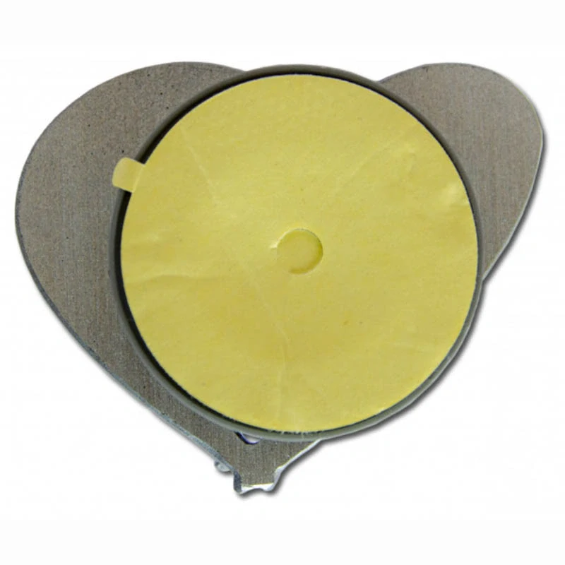 Živicová nalepovacia soška – Futbal: 7,5 × 6 cm