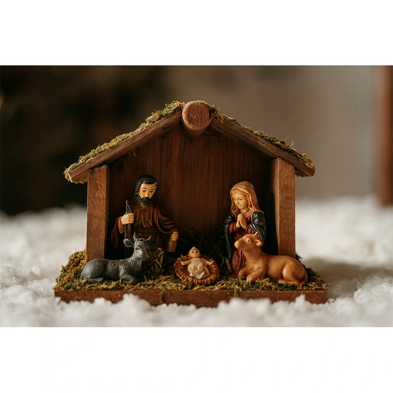 Drevený betlehem s farebnými figúrkami – 12 x 5 x 9 cm 