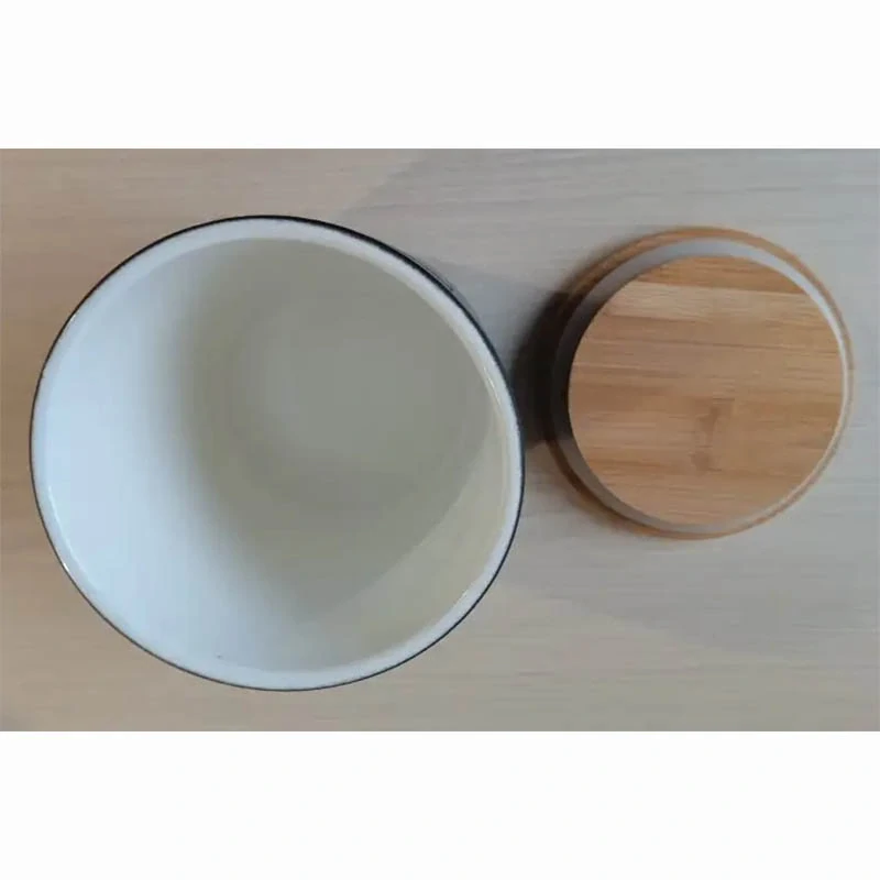 Kuchynská nádoba s bambusovým vekom: 11,2 × 9,8 cm