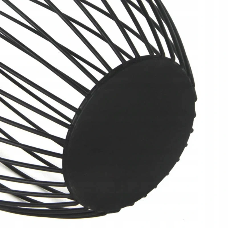 Kovový svietnik čierny