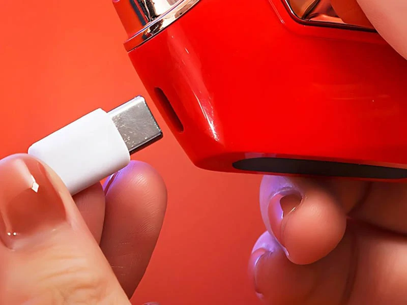 Zastrihávač nechtov so zásobníkom