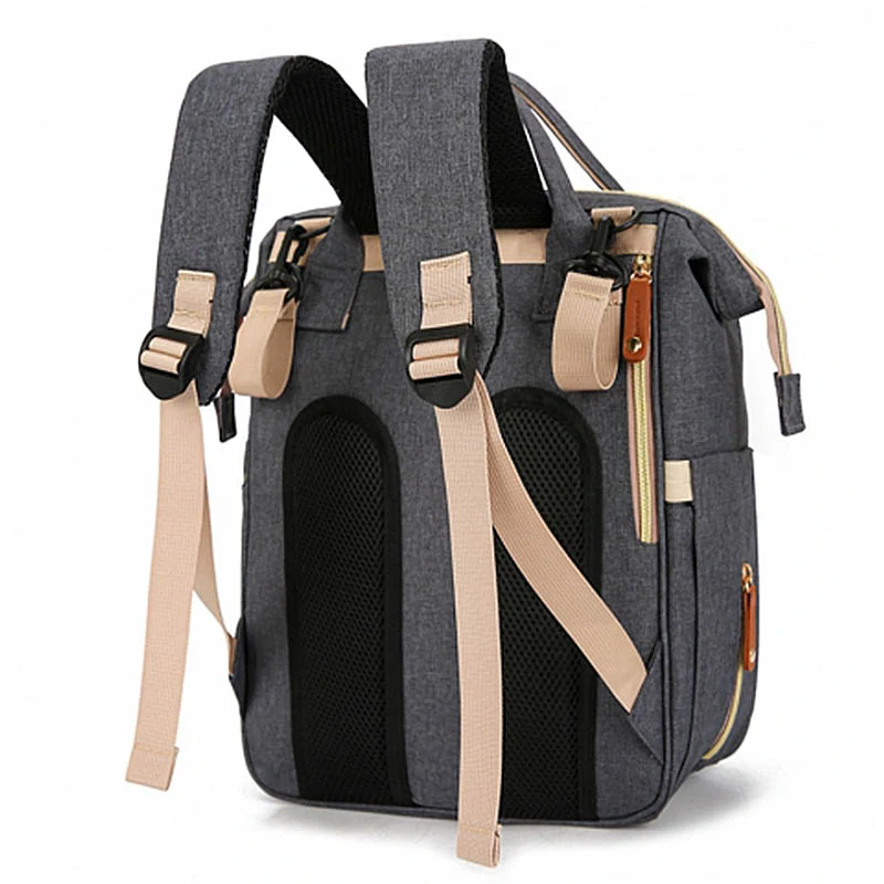 Batoh s USB portom 18L