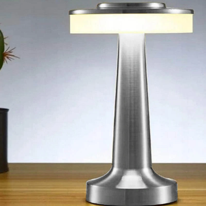 Dotyková stolová nočná lampička s 3 stupňami svetla strieborná