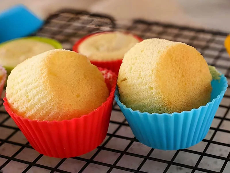 Silikónové formičky na muffiny a koláčiky – sada 12 ks