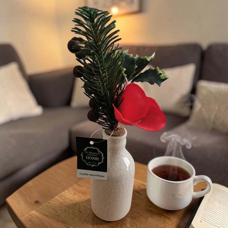 Keramická váza s dekoratívnou kytičkou 26 × 5 cm