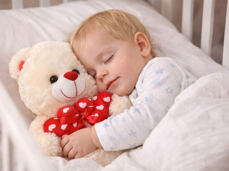 Plyšový medvedík so srdcom 30 cm