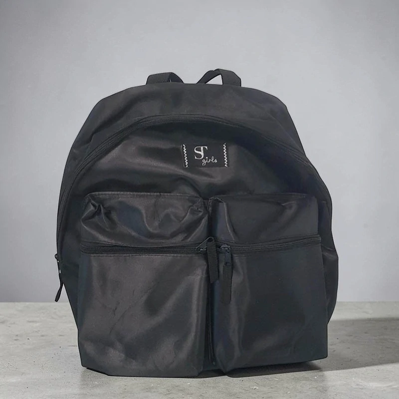 Dievčenský batoh čierny 34 × 30 cm