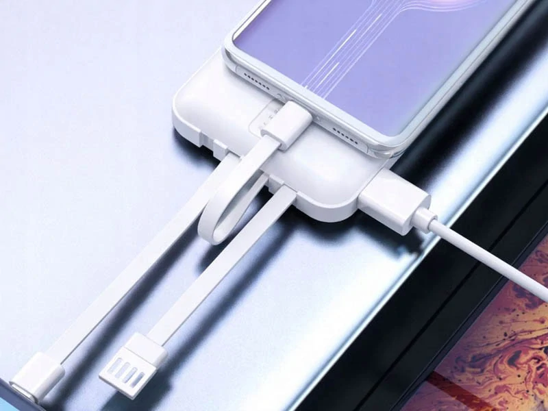 Powerbanka 10000 mAh s integrovanými káblami biela