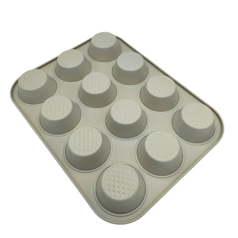 Plechová forma na muffiny 12 otvorov krémová