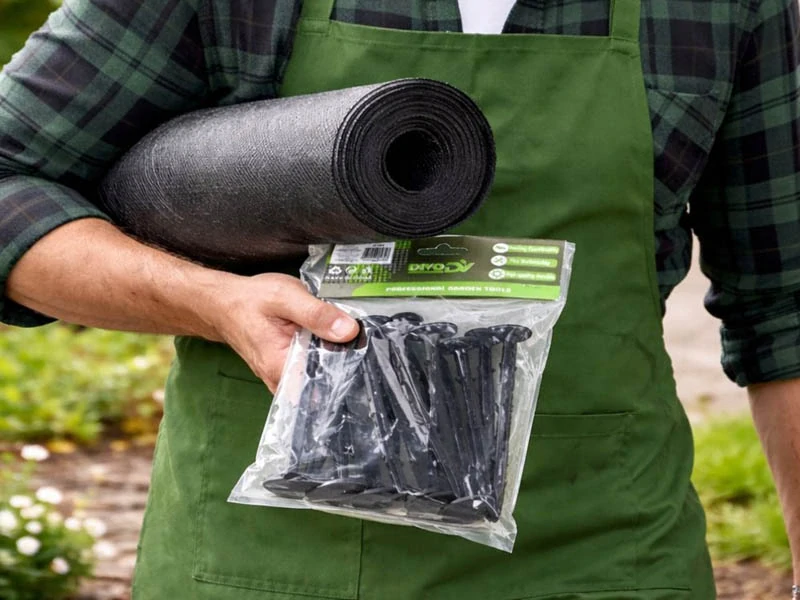 Plastové kolíky na agrotextíliu 11 cm – 10 ks