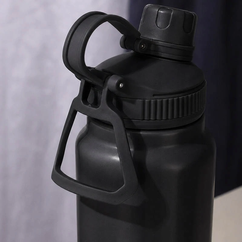 Nerezová termoska s náustkom 700 ml čierna