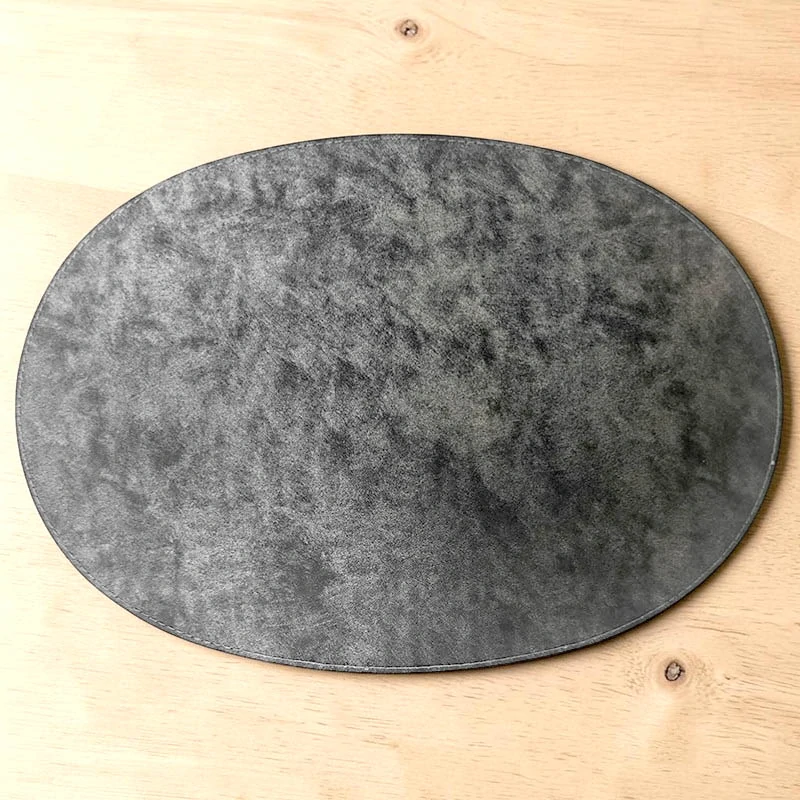 Oválne prestieranie na stôl 30 × 43 cm – tmavosivé