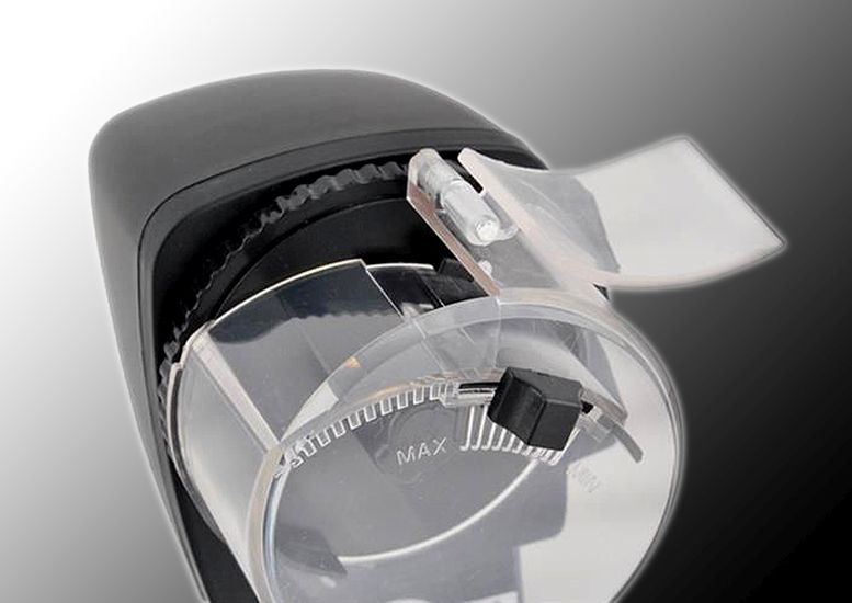 Krmidlo do akvária automatické