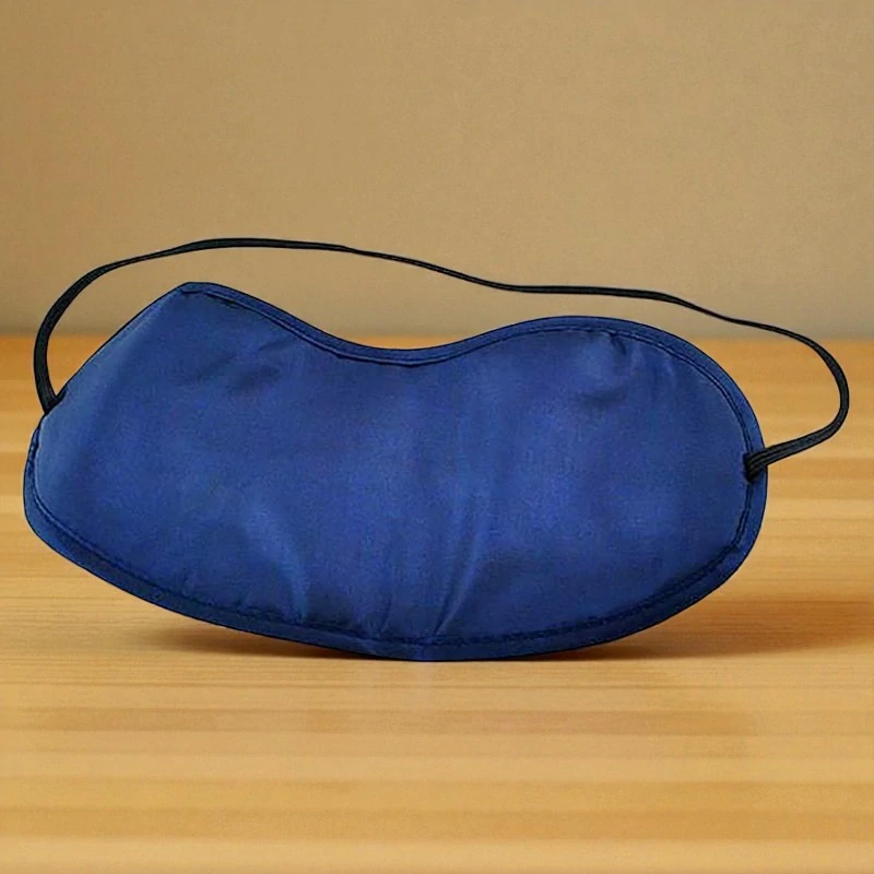 Čierna alebo modrá maska na oči na spanie