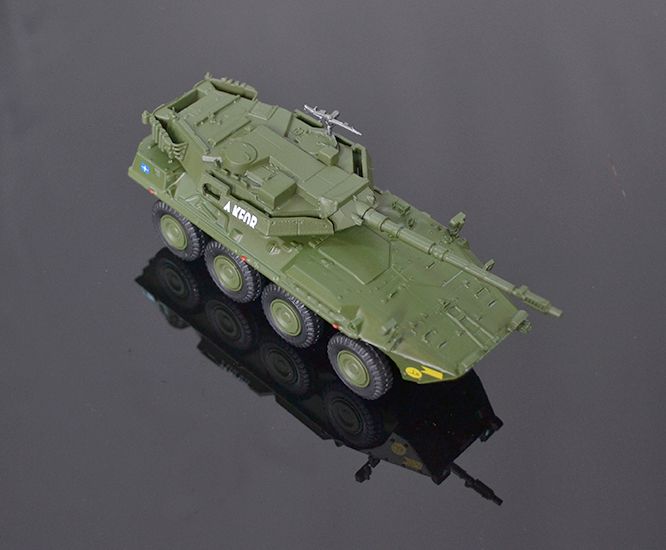 Model obrneného transportéra B1 Centauro 1:74