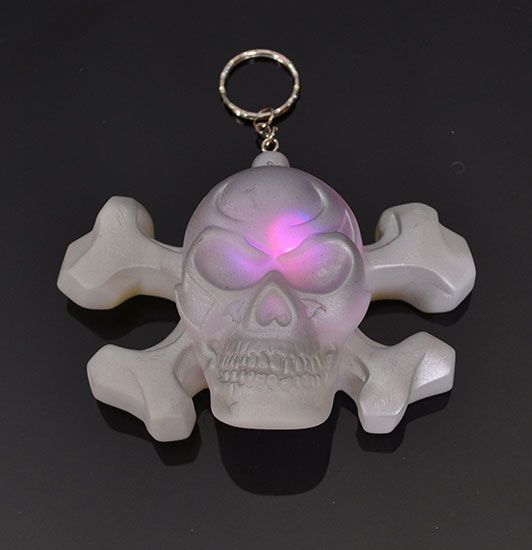 Prívesok Monster svietiaci