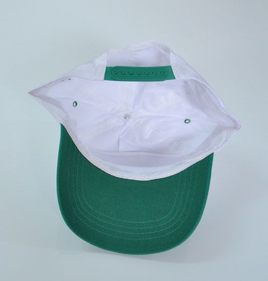 Šiltovka zelenobiela