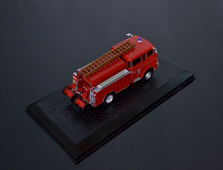 DeAgostini Model veterán TLF Berliet-GAK 1:72