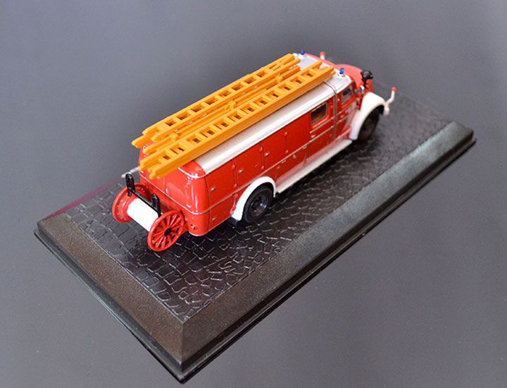 DeAgostini Model veterán Magirus Deutz S-3500 1:72