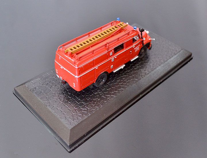 DeAgostini Model veterán FORD FK-2500 1:72