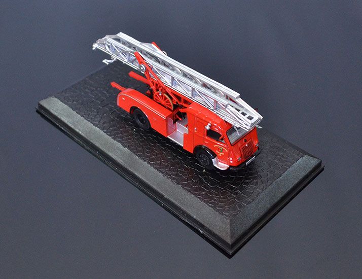 DeAgostini Model veterán DL 18 Renault Galion T2 1:72