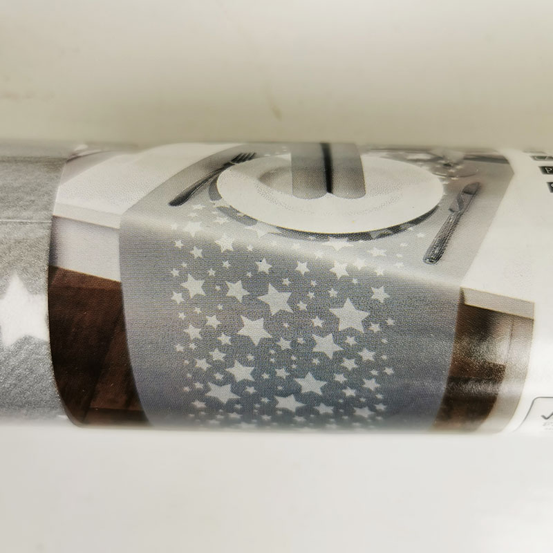 Behúň na stôl perforovaný