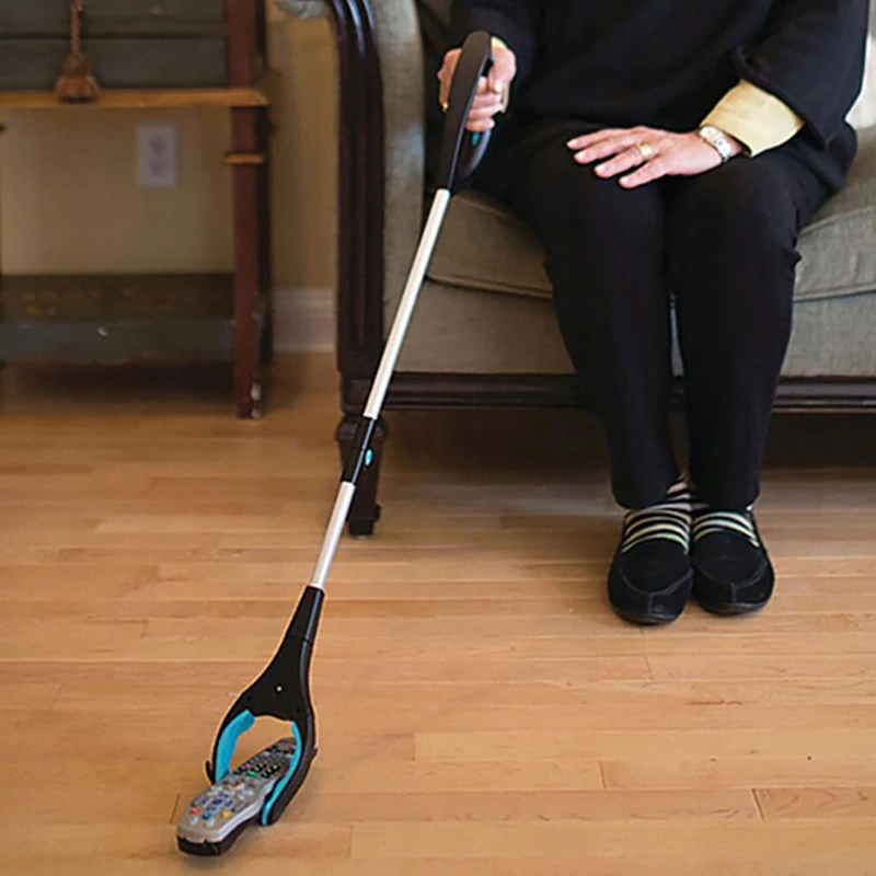 Uchopovacie kliešte pre seniorov s LED svetlom a magnetom 82 cm