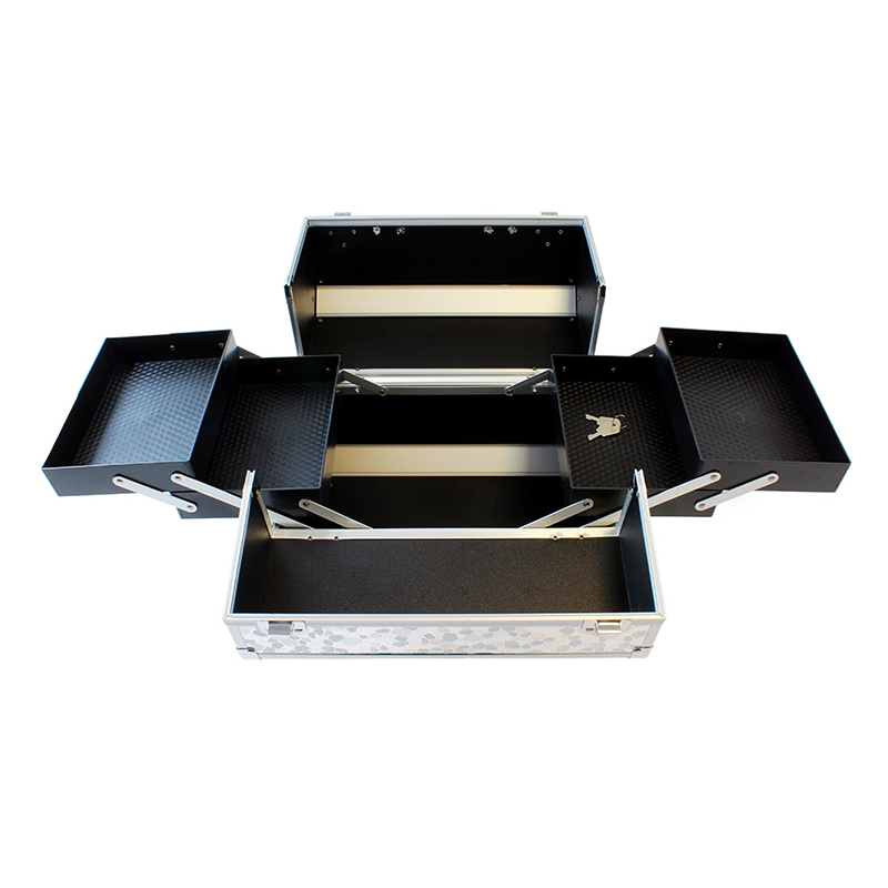 Strieborný kufrík na kozmetiku a bižutériu 