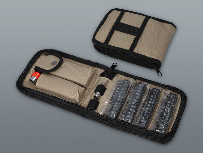 Multifunkčné kliešte a sada bitov a nástrčkových kľúčov