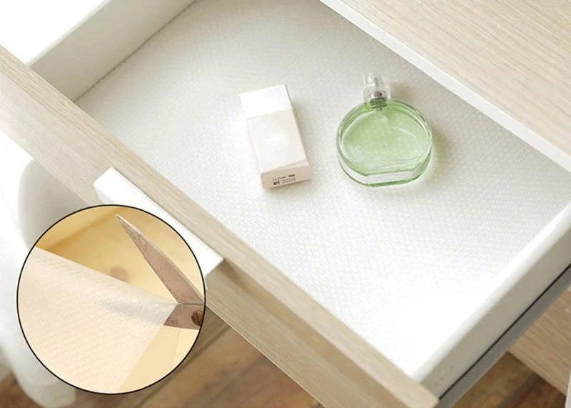 Ochranná podložka do zásuvky transparentná