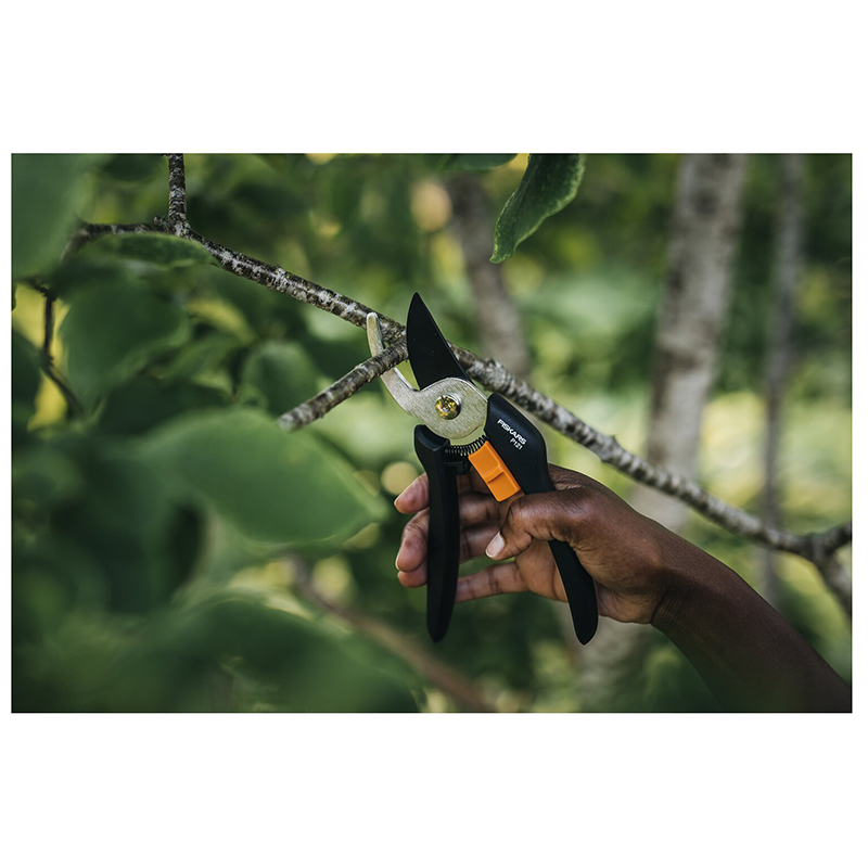 Fiskars - Záhradné nožnice 255mm