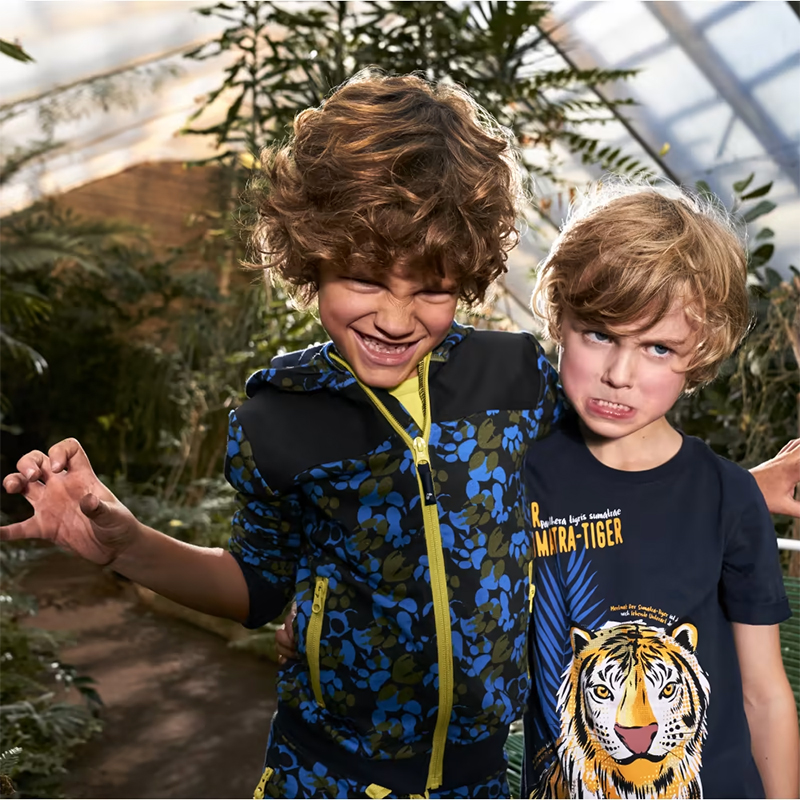 JAKO-O - Detská tepláková bunda s robustným lemovaním č.128/134