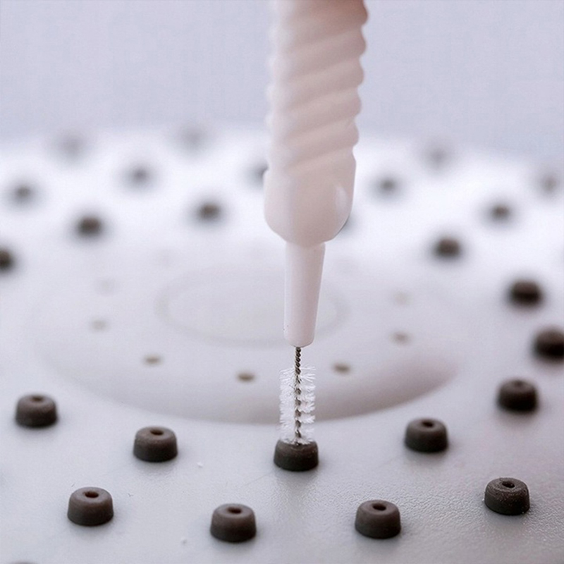 Sada 10 kefiek na čistenie trysiek sprchovej hlavice