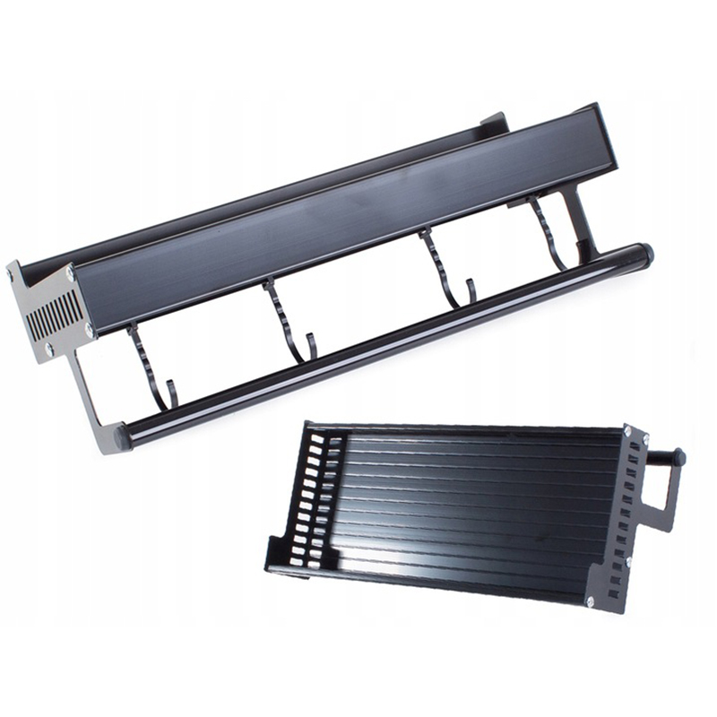 Kuchynská polička s háčikmi